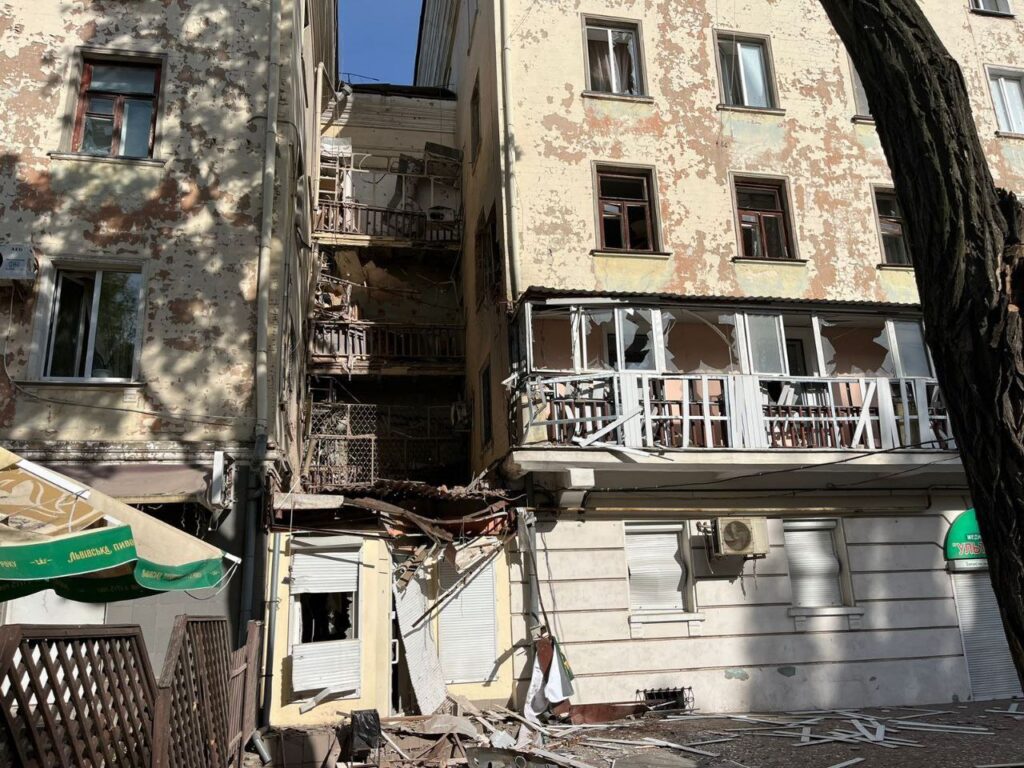 Дві людини загинули та ще дві поранені внаслідок ранкового обстрілу на Дніпропетровщині - ФОТО