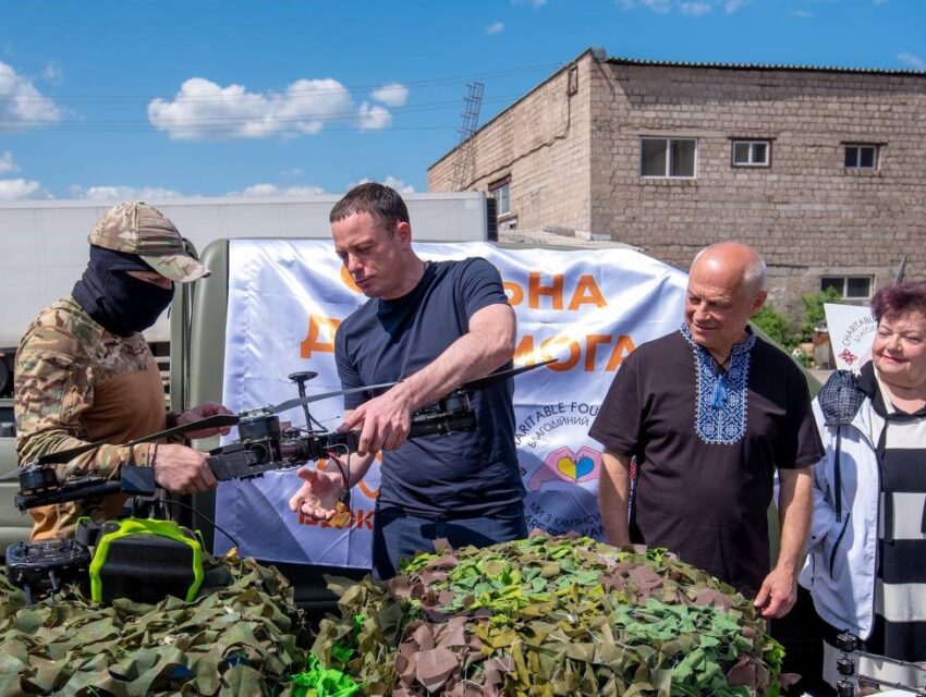 Кам’янське передало військовим дрони власного виробництва