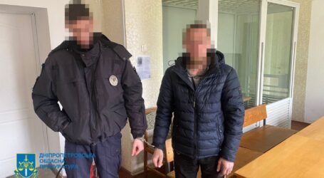 В Кам’янському чоловіка, який сильно побив свого хворого 8-річного племінника, засудили на сім років