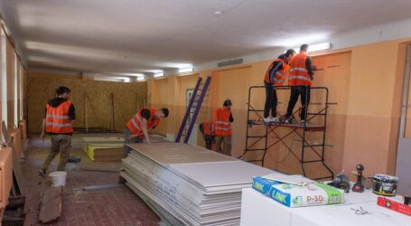 В Кам’янському освітні заклади вже почали готувати до нового навчального року