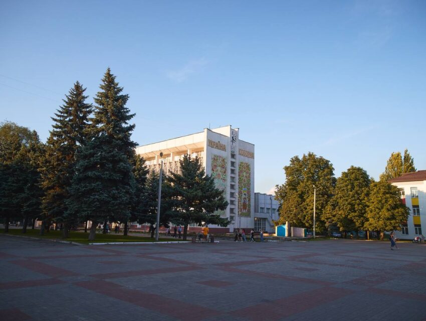 Ввечері та вночі окупанти били безпілотниками по одному з міст Дніпропетровщини
