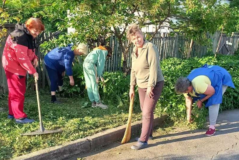 В Кам'янському органи самоорганізації провели весняні толоки напередодні свят - ФОТО