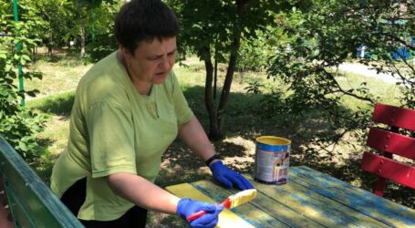 В Кам’янському активні громадяни продовжують наводити лад на прибудинкових територіях