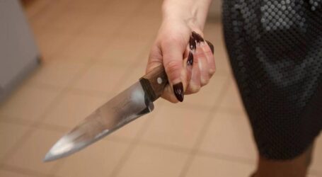 В Кам’янському затримали жінку, яку підозрюють у вбивстві чоловіка через ревнощі