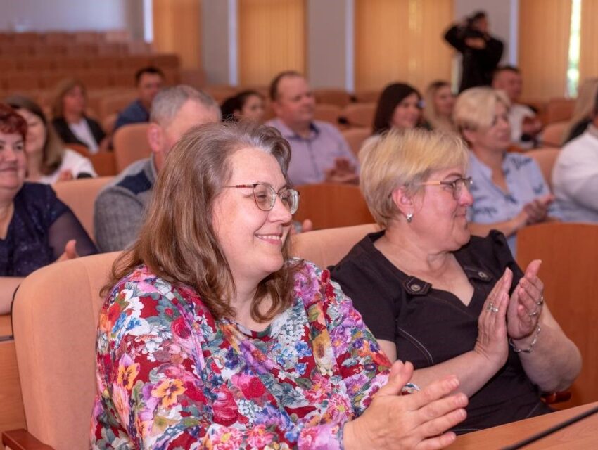 В Кам’янському вітали жінок з Днем матері