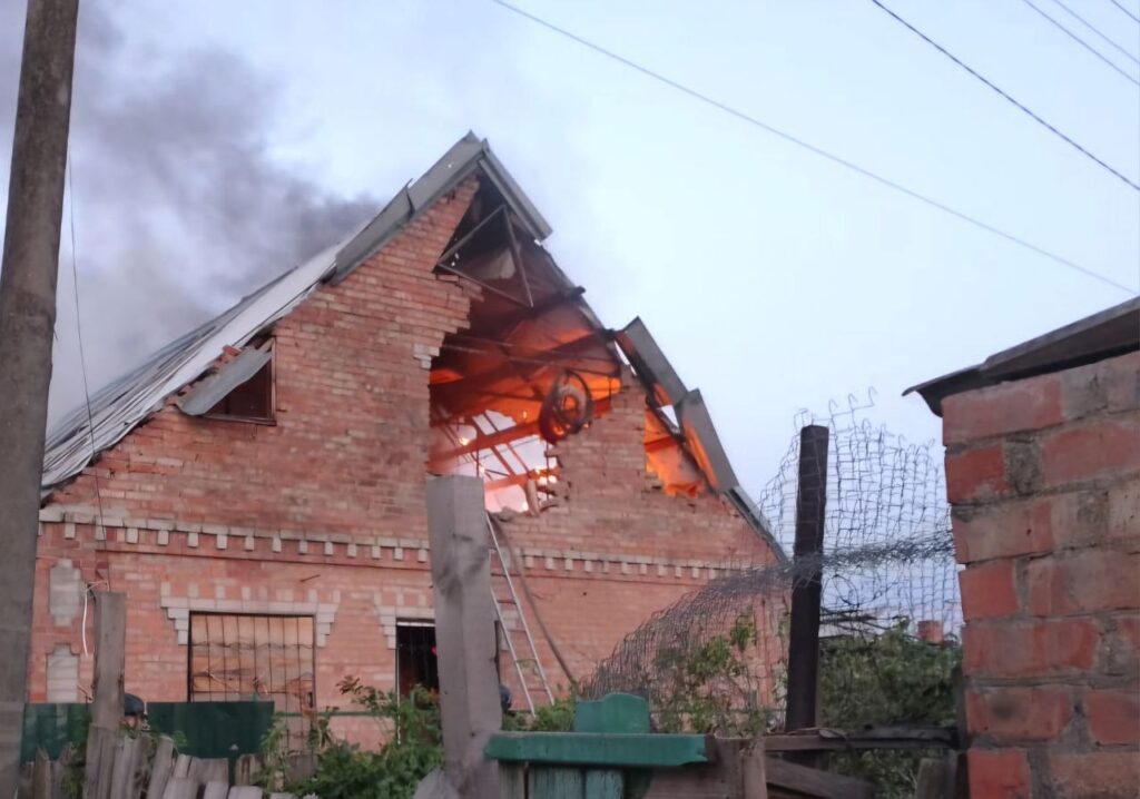 Постраждала жінка, понівечені 15 осель: наслідки вечірньої ворожої атаки на Дніпропетровщині - ФОТО