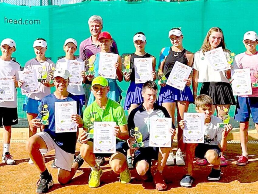 Кам`янчани стали призерами чемпіонату України з тенісу