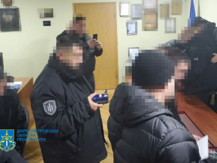 Намагались покращити «показники»: на Дніпропетровщині судитимуть чотирьох правоохоронців за фальсифікацію матеріалів кримінального провадження