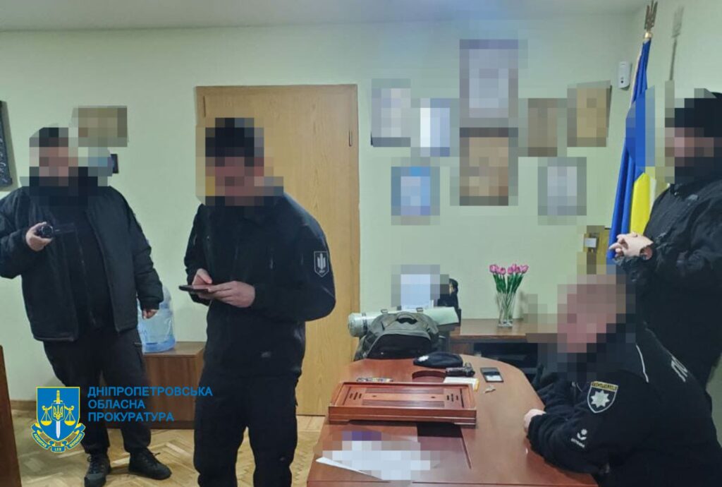 Намагались покращити «показники»: на Дніпропетровщині судитимуть чотирьох правоохоронців за фальсифікацію матеріалів кримінального провадження - ФОТО