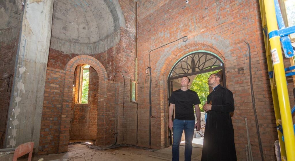 Восени в Кам'янському планують завершити будівництво храму Преображення Господнього УГКЦ - ФОТО