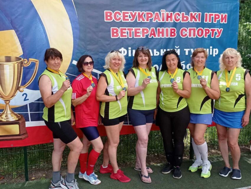 Волейболістки Кам’янського “Прометея” стали бронзовими призерами Кубка України серед ветеранів