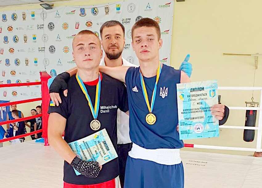 Кращим поєдинком чемпіонату Дніпропетровщини з боксу визнано бій між суперниками-кам`янчанами
