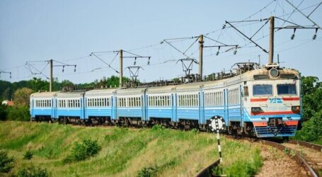На Дніпропетровщині обмежують кількість «електричок» через брак електрики