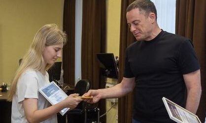 Юна художниця з Кам’янського перемогла у Всеукраїнському творчому конкурсі