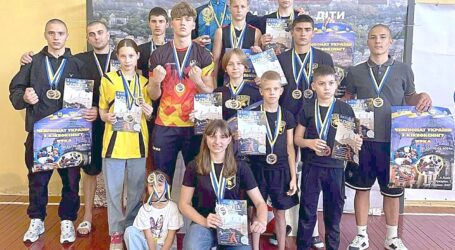 Кікбоксери клубу “Зевс” з Кам`янського стали першими на Чемпіонаті України