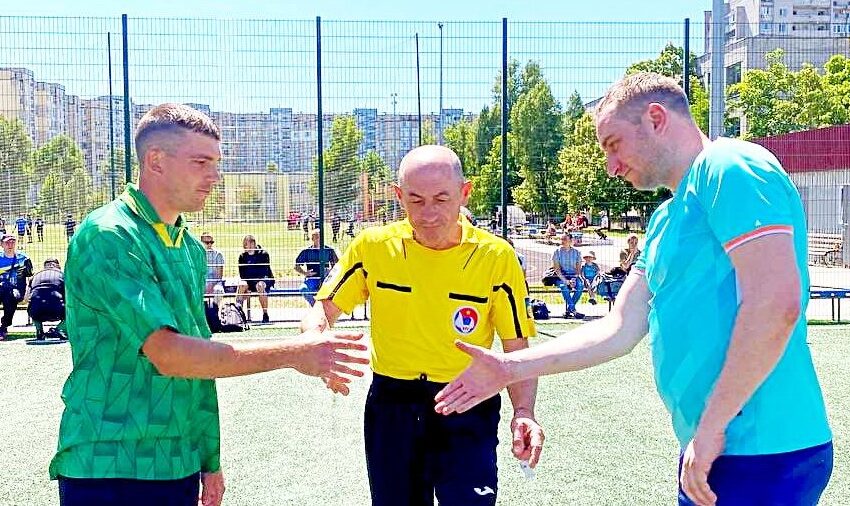 “Атлетик” лідирує після першого етапу чемпіонату Кам`янського з мініфутболу