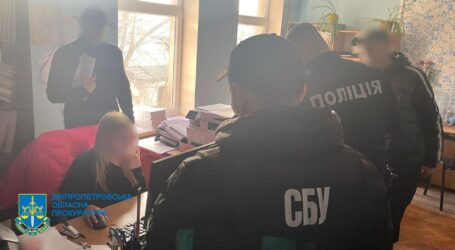 Закрили виконавчі провадження та скасували арешт на нерухомість: в Кам’янському за одержання хабаря судитимуть ексслужбовців державної виконавчої служби