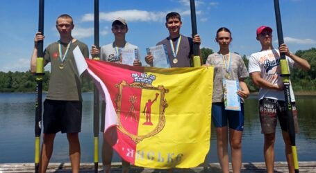 Веслярі-кам`янчани стали чемпіонами Дніпропетровщини