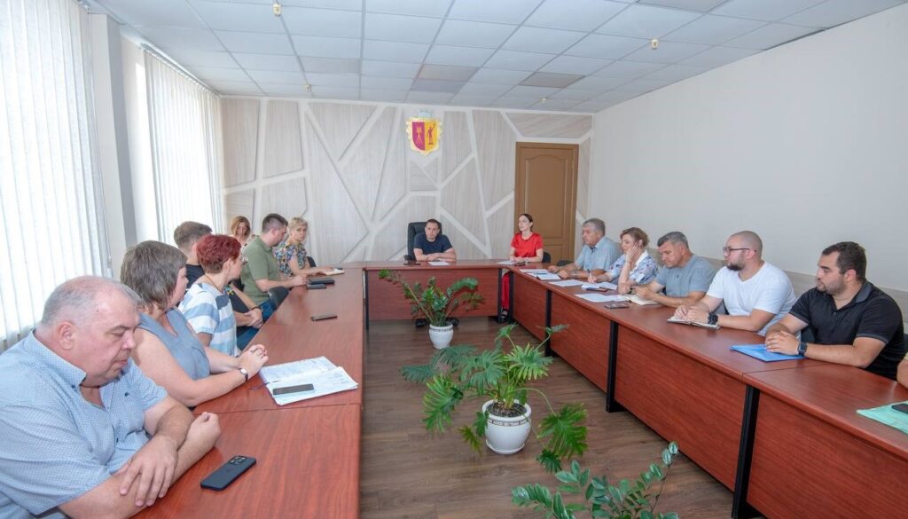 В Кам'янському планують оновити підхід для створення безбар’єрного середовища для осіб з інвалідністю та інших маломобільних груп населення - ФОТО