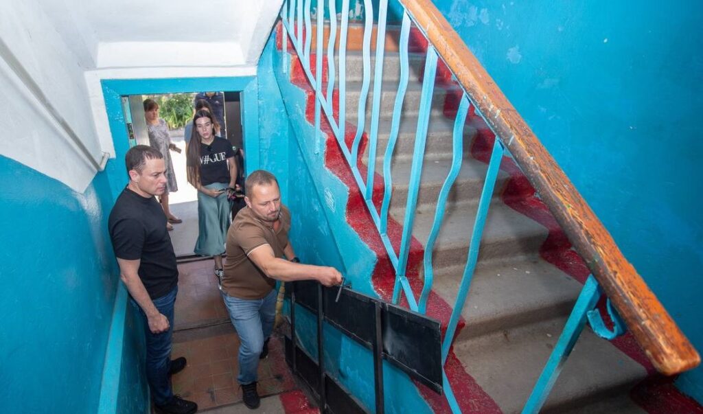 Міський голова Кам'янського провів особистий прийом городян та розповів, як контролюється виконання звернень - ФОТО