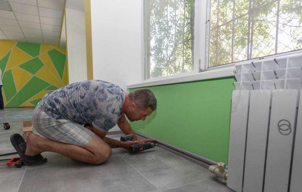 Заклади освіти Кам’янського готують до нового навчального року - ФОТО