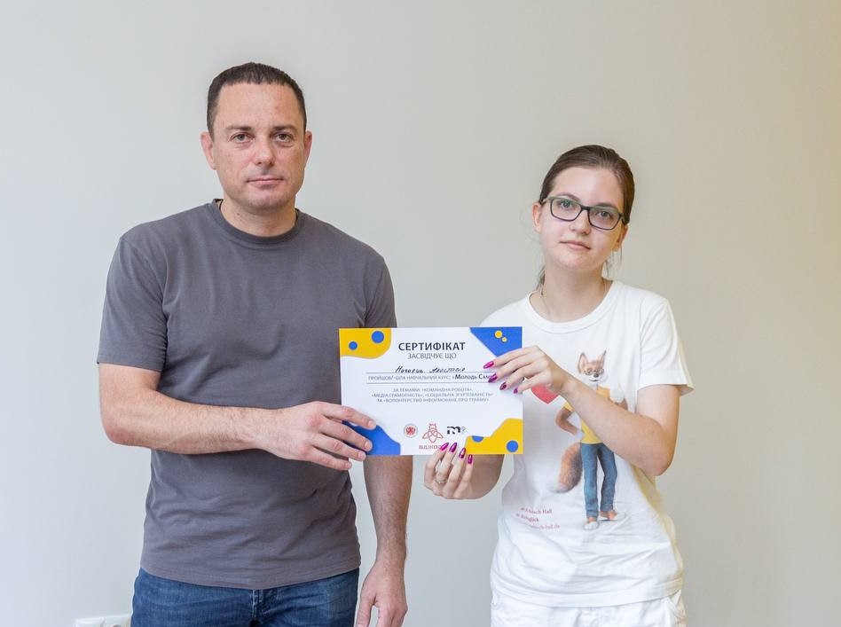 Азам волонтерської діяльності навчалась молодь Кам'янського в таборі «Молодь Camp» - ФОТО