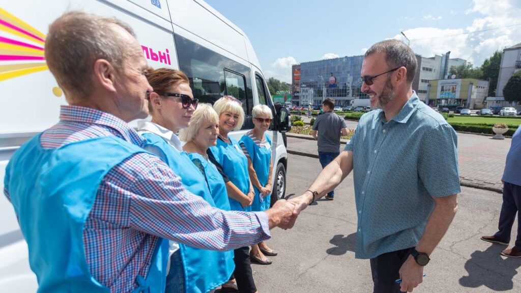 Сьогодні Кам'янське відвідали поважні гості - ФОТО