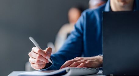 Тисячу балів на чотирьох: випускники шкіл Кам’янського отримали найвищі бали на НМТ