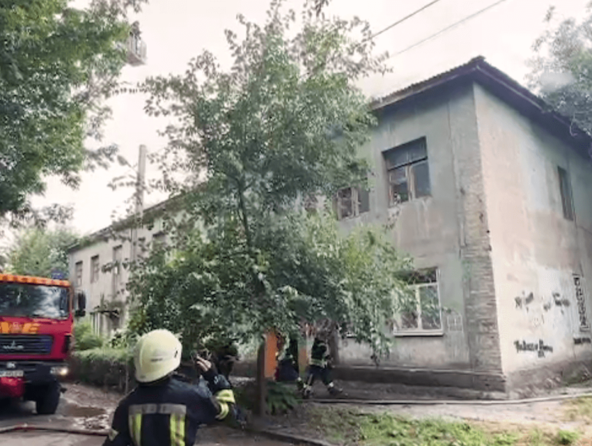 В Кам’янському сталася пожежа у багатоквартирному будинку по вул. О.Сокола