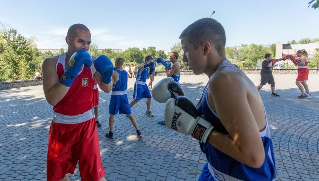 Спортивний захід на підтримку ЗСУ відбувся сьогодні на Лівобережжі Кам'янського - ФОТО
