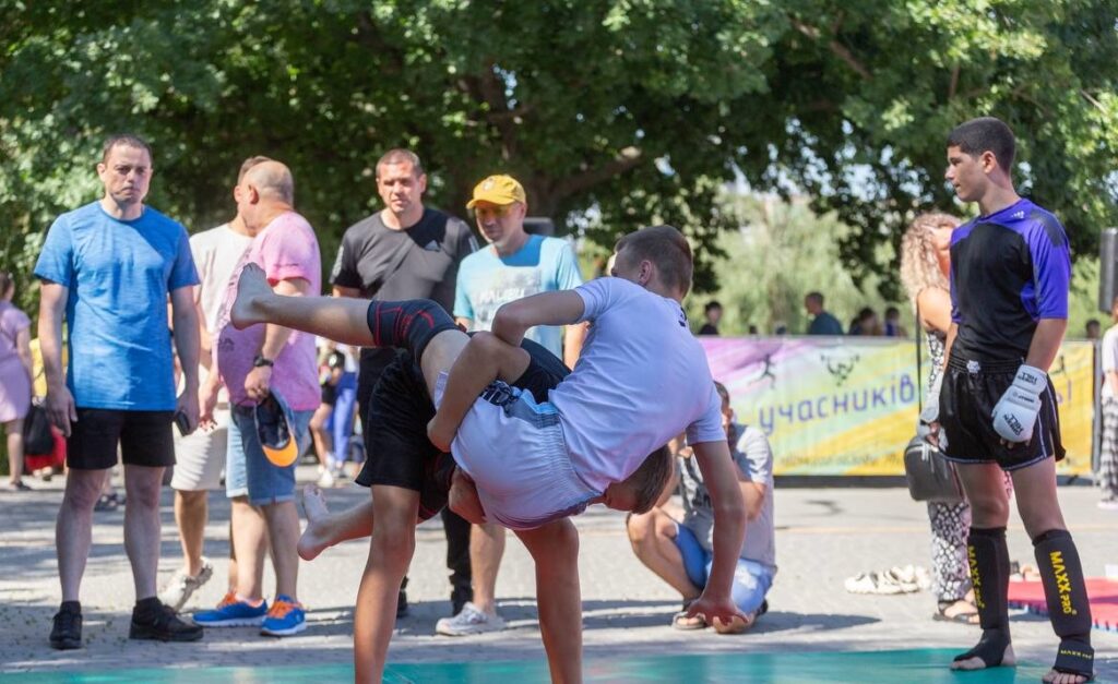 Спортивний захід на підтримку ЗСУ відбувся сьогодні на Лівобережжі Кам'янського - ФОТО