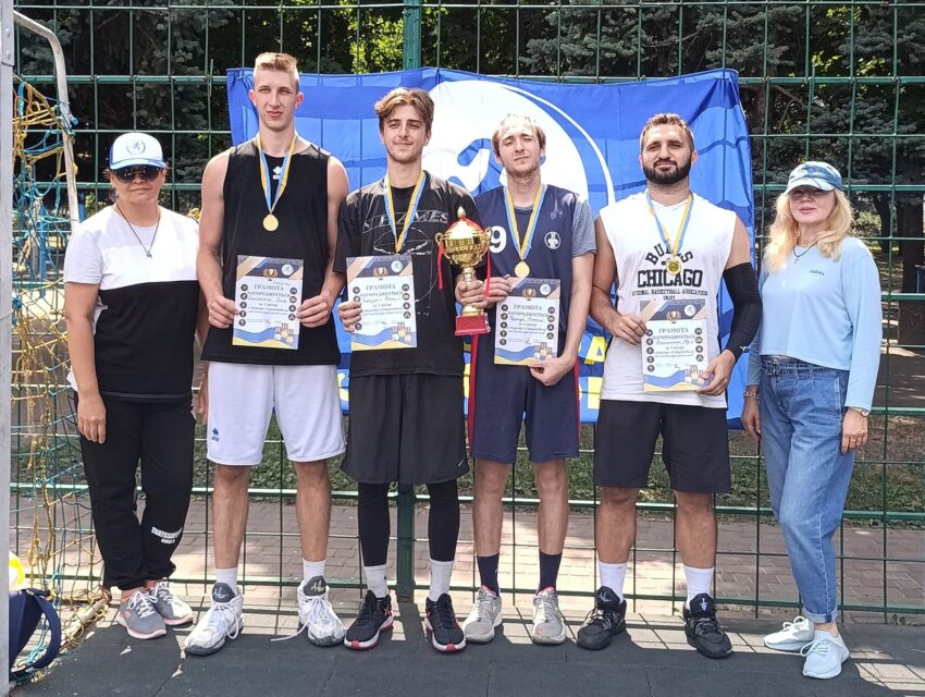 Турнір зі стрітболу відбувся у Кам`янському