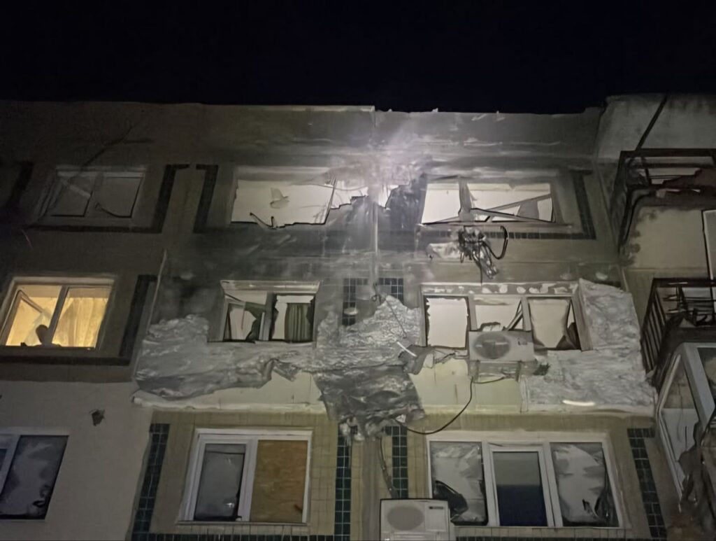 Вночі наші військові знищили над Дніпропетровщиною ворожі «Шахеди», в Дніпрі відомо вже про шістьох загиблих від вчорашньої атаки - ФОТО
