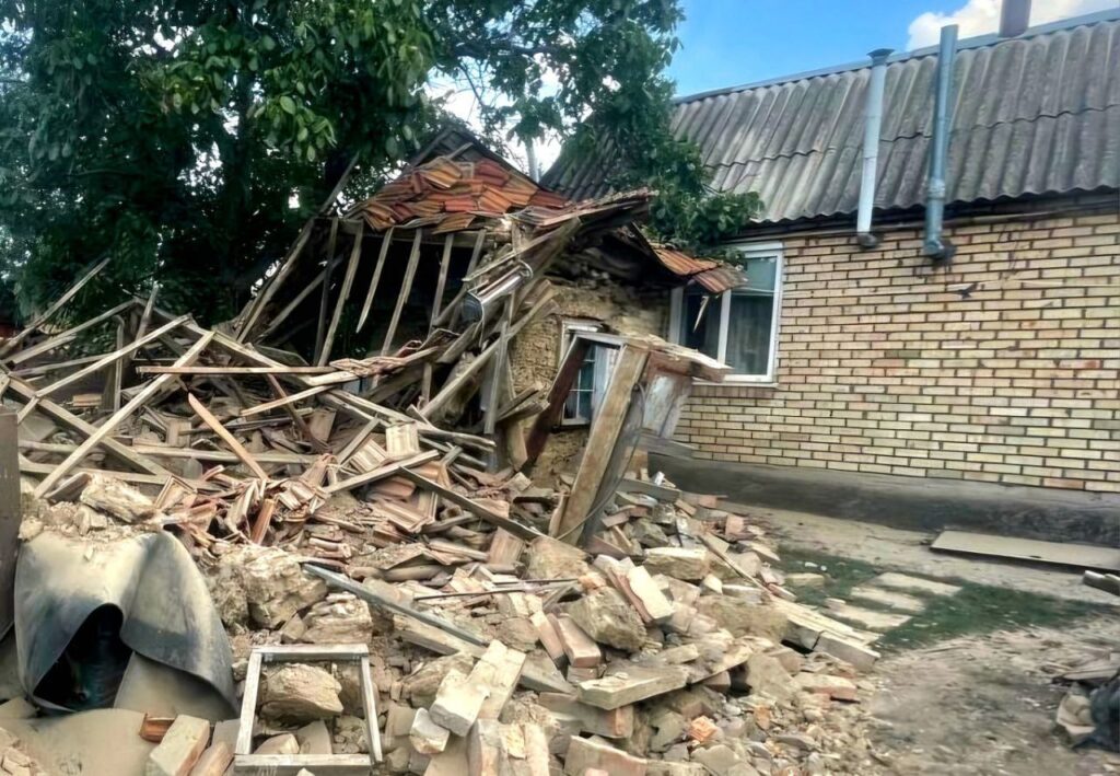 Ввечері під обстрілами окупантів був один з районів Дніпропетровщини - ФОТО