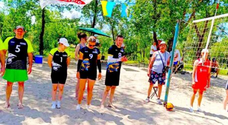 Кам`янська команда “Шарк” стала переможницею традиційного волейбольного турніру, присвяченого Дню Конституції України
