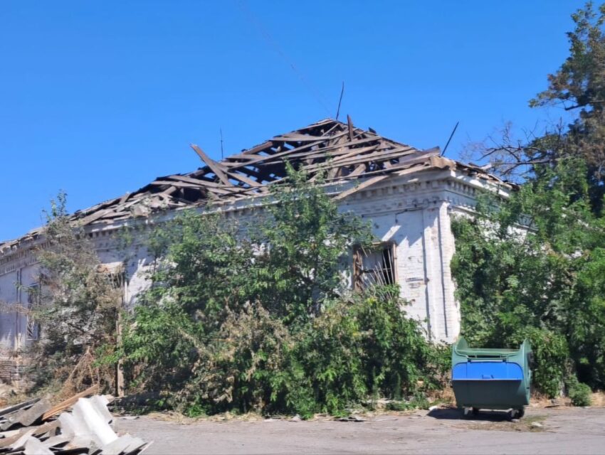 Ввечері та опівночі ворог атакував два райони Дніпропетровщини