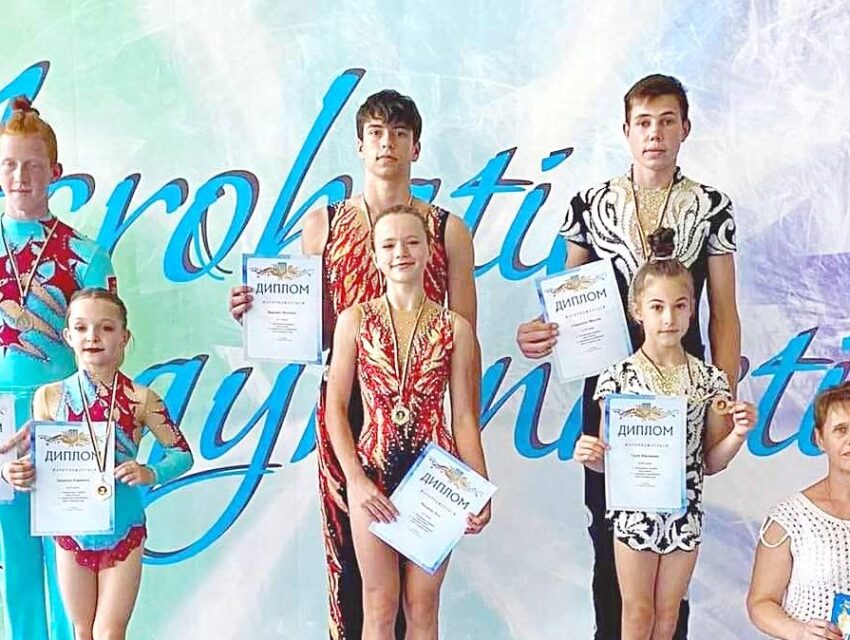 Акробати Кам`янського відзначилися нагородами на Кубку та чемпіонаті України