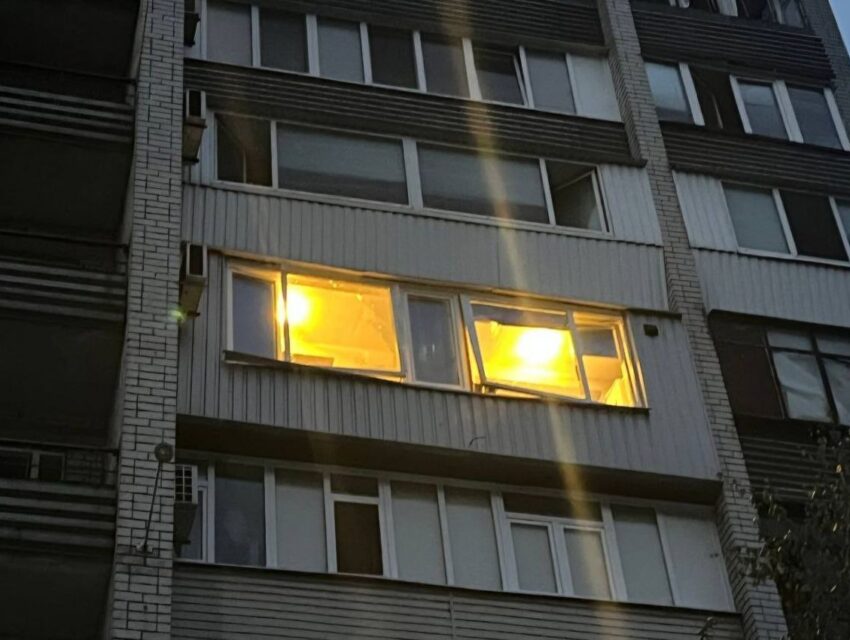 Вночі ворог бив балістикою по Дніпру, є постраждалі