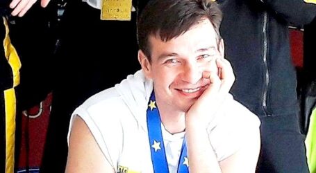 Андрій Шамардін: “Багато дітей, які займаються у мене, ростуть без батьків. Вважаю, що хтось повинен дати їм приклад сили, мужності та патріотизму”