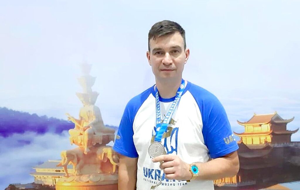 Андрій Шамардін: "Багато дітей, які займаються у мене, ростуть без батьків. Вважаю, що хтось повинен дати їм приклад сили, мужності та патріотизму" - ФОТО