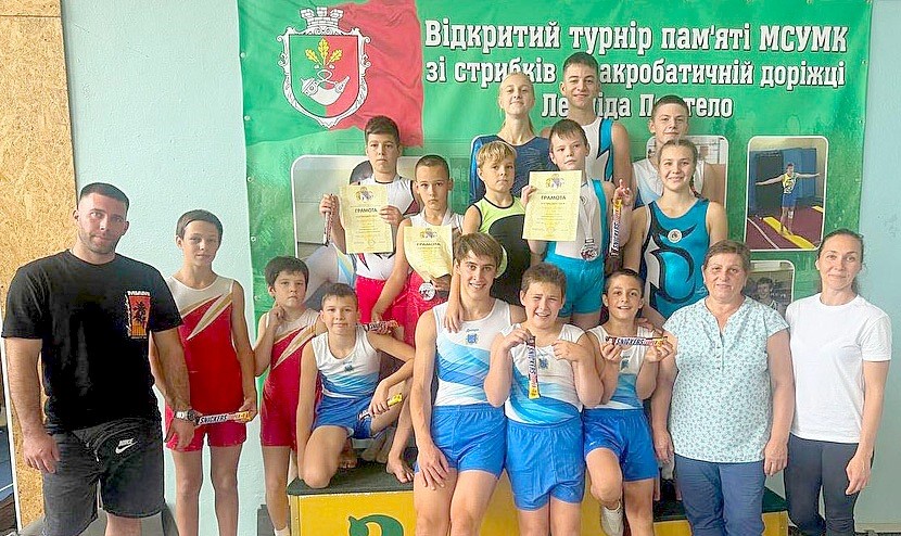 Акробати з Кам’янського стали призерами Кубка Дніпропетровщини
