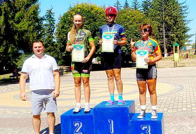 Велогонниця з Кам`янського Діана Коноплянка стала срібною призеркою чемпіонату Кіровоградщини