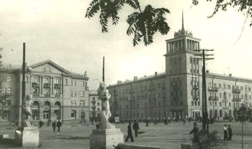 Про місце тяжіння колишнього і майбутнього щастя
