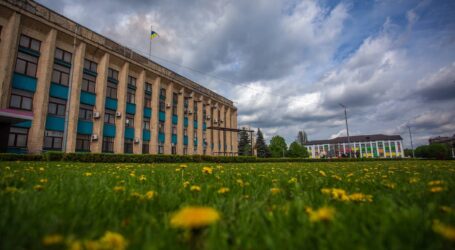 Внаслідок нічних атак ворога на Дніпропетровщині постраждали дві людини