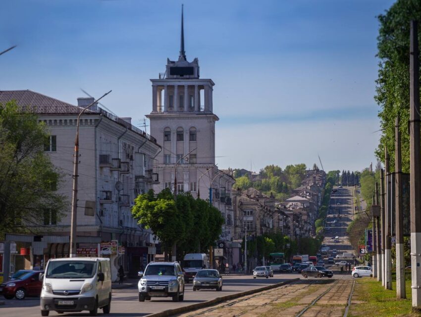Вночі окупанти знов атакували один з районів Дніпропетровщини