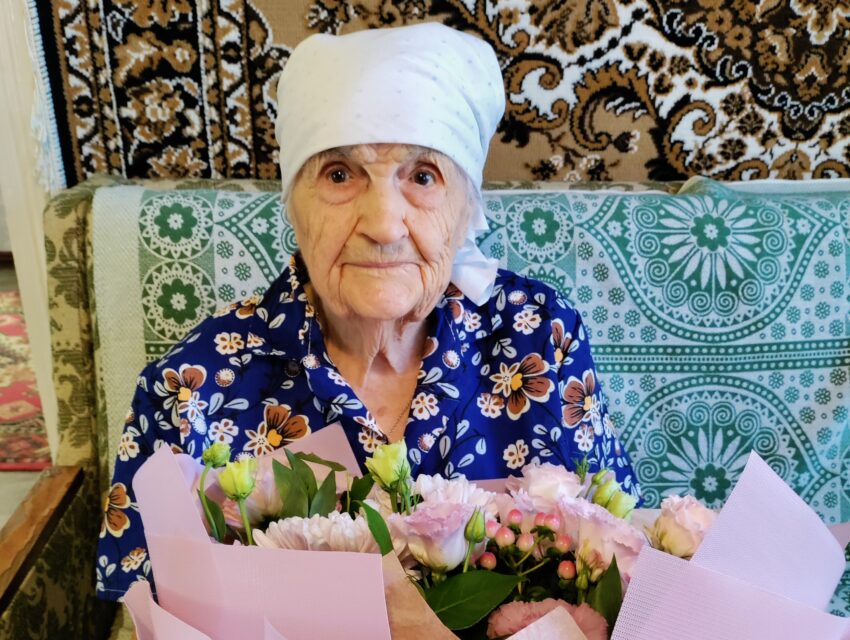 Свій віковий ювілей відзначає сьогодні мешканка Кам’янського Ольга Арсентіївна Молодан