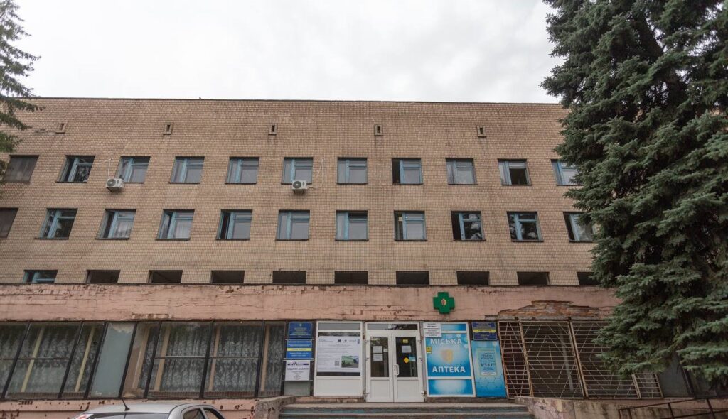 В лікарнях Кам'янського тривають ремонти - ФОТО