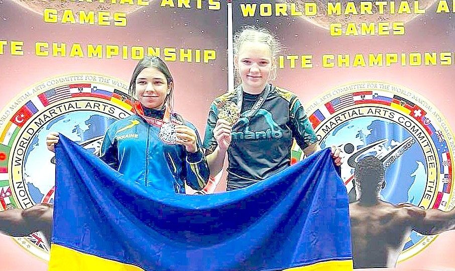 Троє бійців з Кам`янського стали чемпіонами світу з ММА - ФОТО
