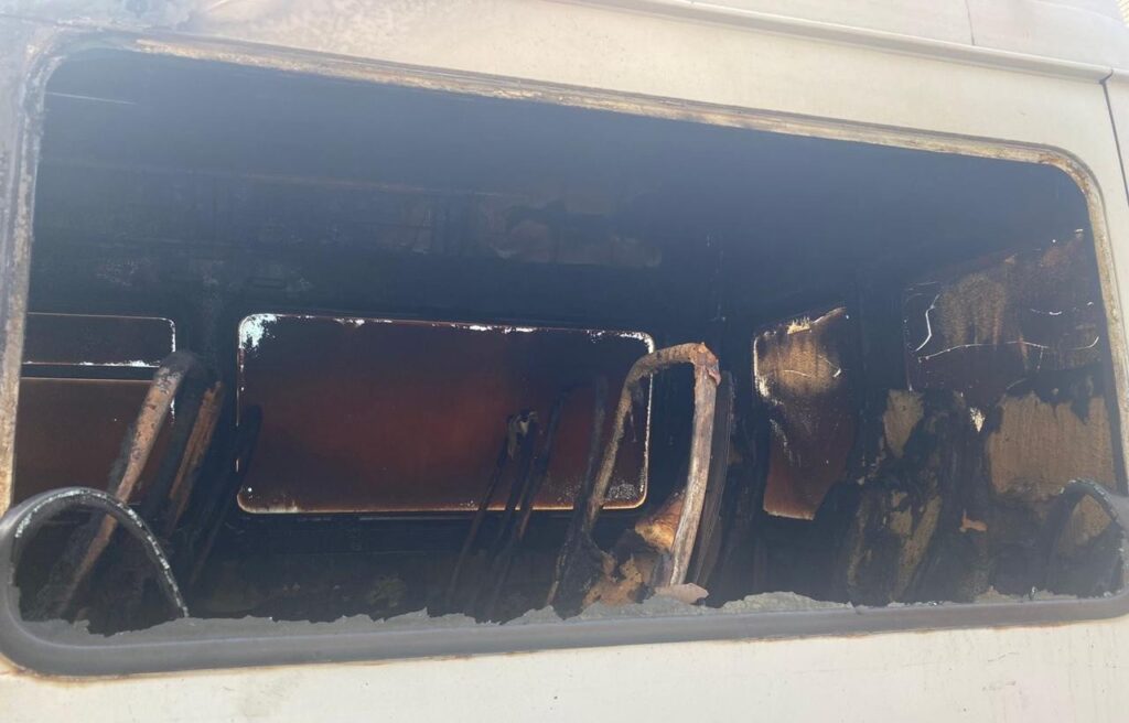 В Кам'янському 17-річного юнака підозрюють в навмисному підпалі автомобіля та п'яти крамниць - ФОТО