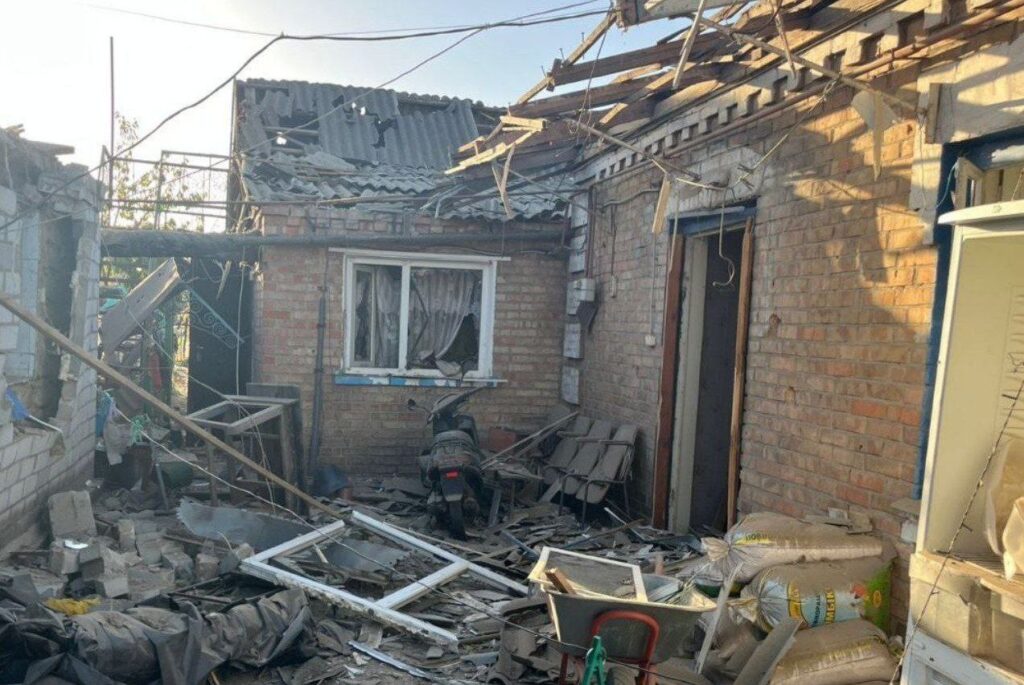 На Дніпропетровщині внаслідок атаки росіян одна людина загинула, дві поранено. - ФОТО